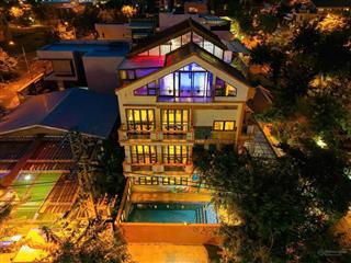 Hội an  bán cặp villa 2 mặt tiền 485m2, 25 phòng, đang thu 70tr/tháng. giá 31 tỷ.