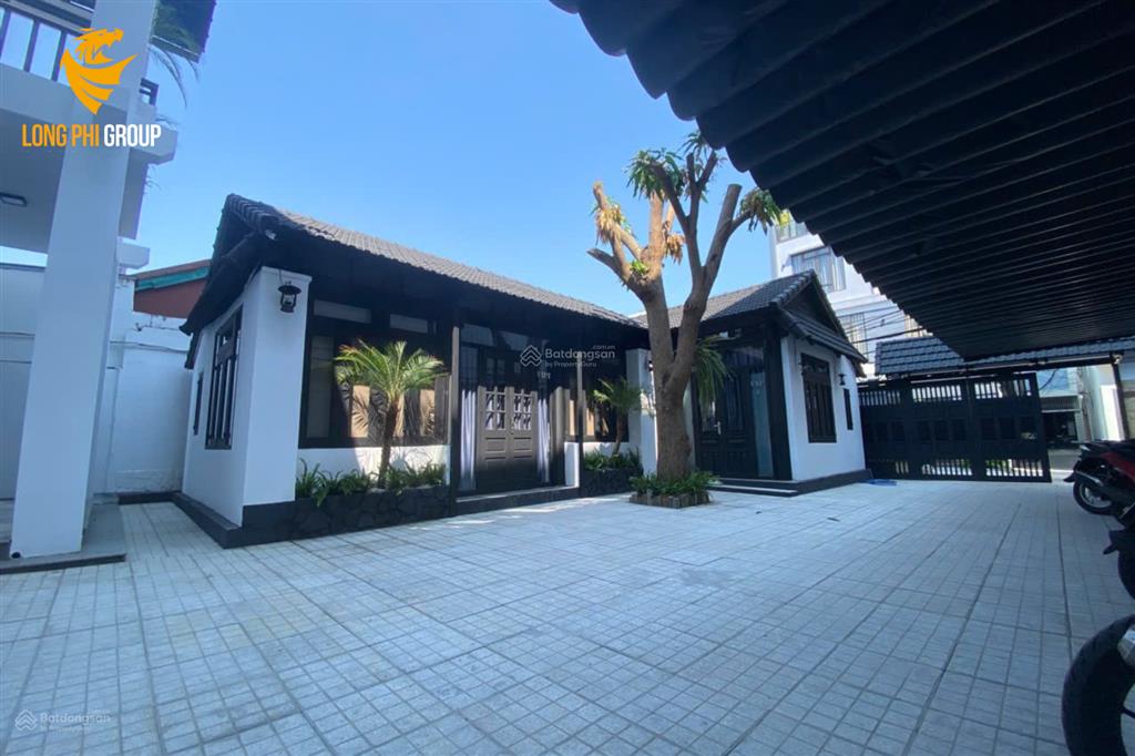 Bán tổ hợp villa  bungalow dòng tiền cực tốt ngay biển ngũ hành sơn