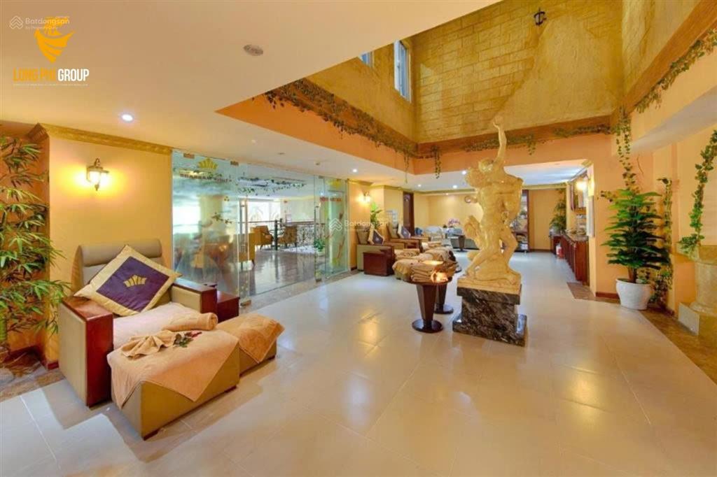 Siêu phẩm khách sạn 4*  trung tâm hải châu  công suất trên 90%  doanh thu vận hành cực tốt