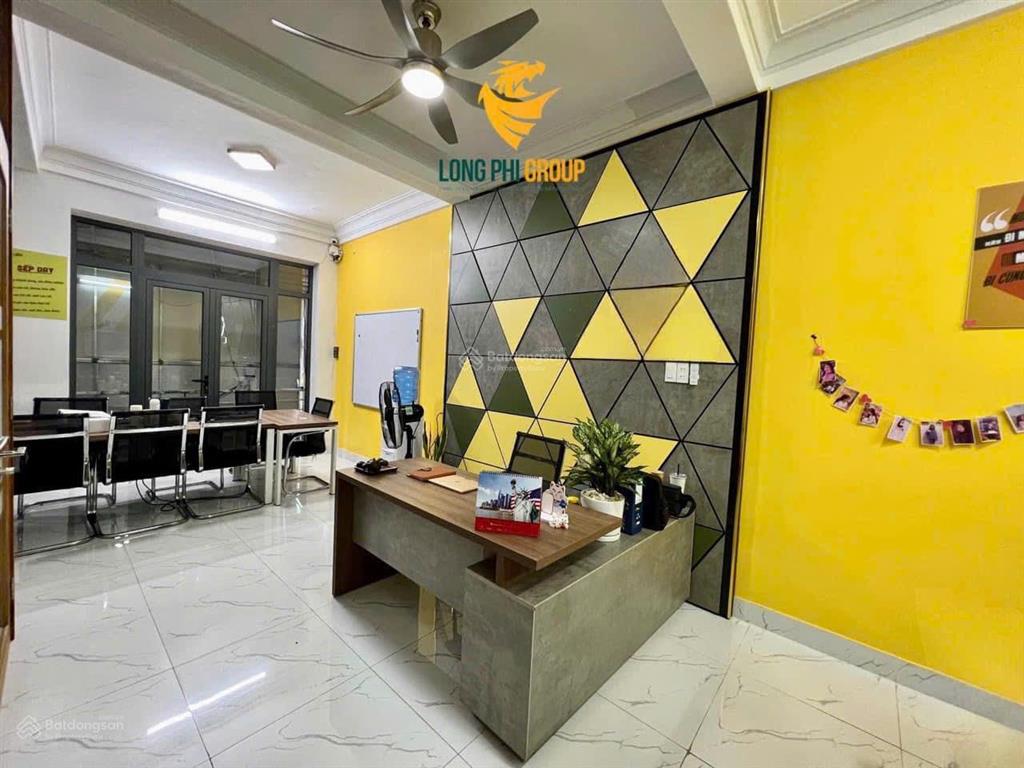 Long phi group  cho thuê văn phòng 45 m2  trung tâm hải châu