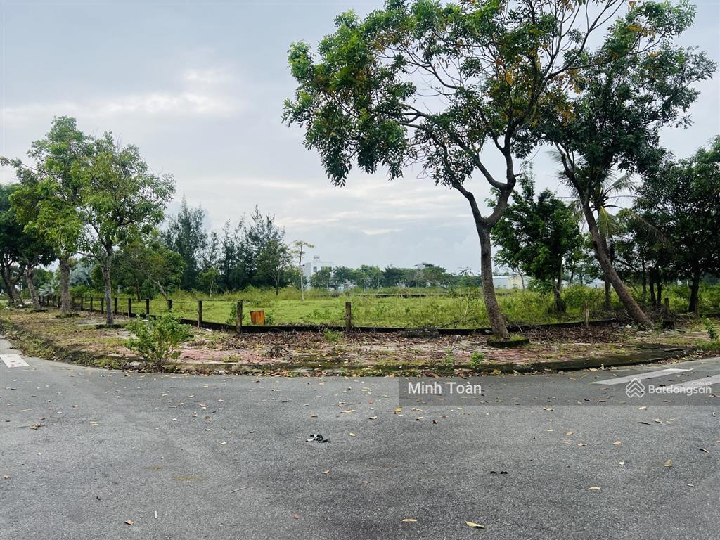 Mặt tiền hồ sinh thái. lô đẹp, xây ở cực đẹp