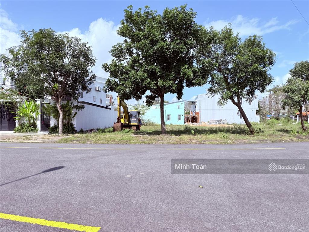 Biệt thự 16m ngang, ngay fpt city, xây 5,5 tầng 80%