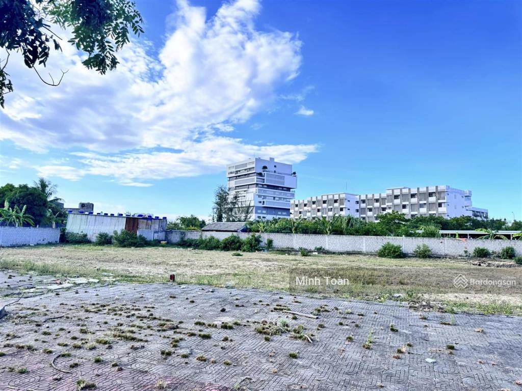 Lô kẹp cống 2 mặt thoáng đường trịnh hoài đức, cạnh fpt city