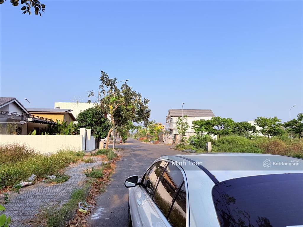 Lô rẻ nhất khu v5 fpt city, gần kênh sinh thái