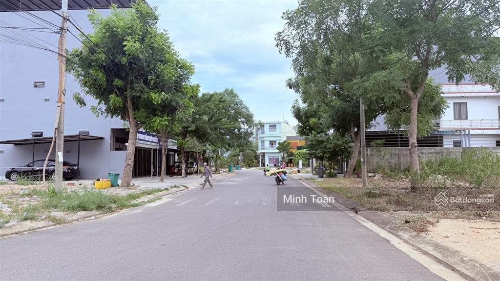 Lô góc đối diện trường fpt, vị trí đẹp