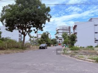 Lô góc đối diện trường fpt, vị trí đẹp