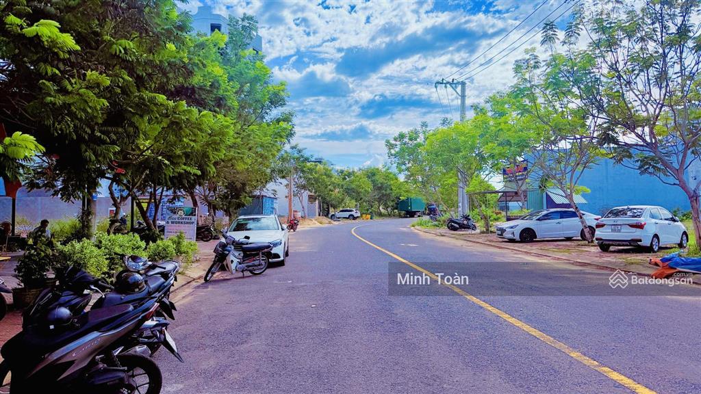 Lô đối diện công viên trung tâm, ngay fpt city