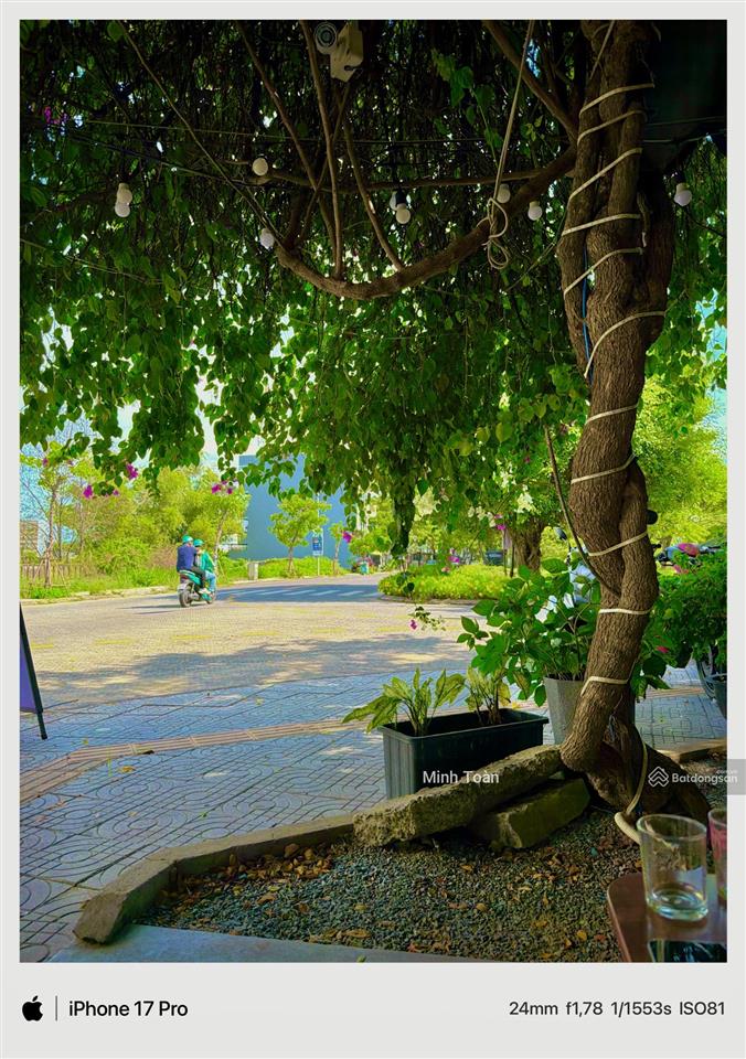 Lô đối diện công viên trung tâm, ngay fpt city