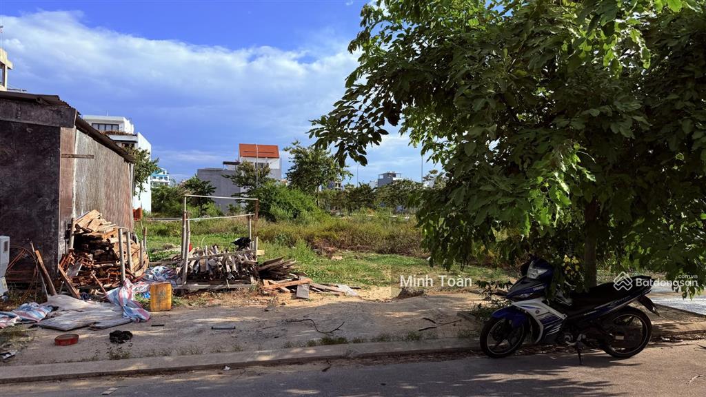 Chào bán lô 180m2 giá tốt khu vực