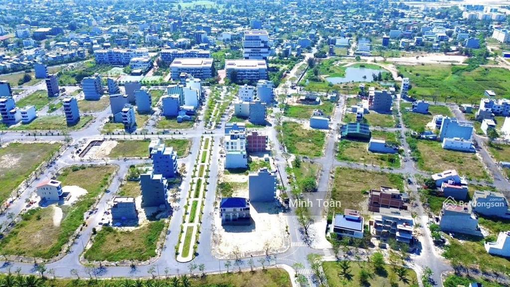 Chào bán lô 180m2 giá tốt khu vực