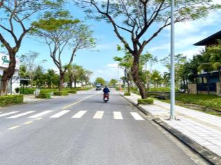 Bán lô biệt thự 216m2 fpt sát trục bắc nam