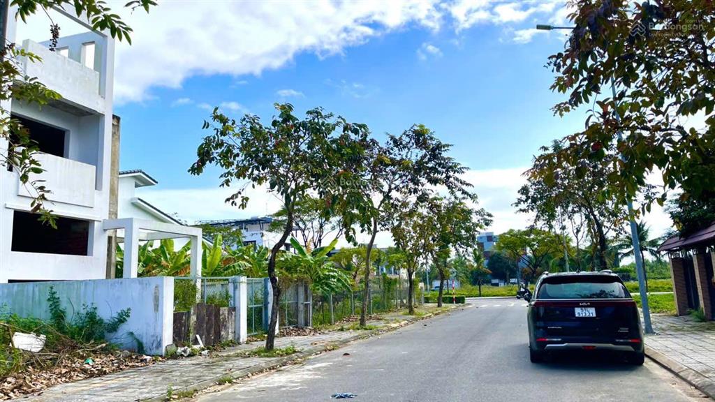 Sở hữu lô đất biệt thự fpt ven kênh phù hợp xây biệt thự để ở và nghỉ dưỡng