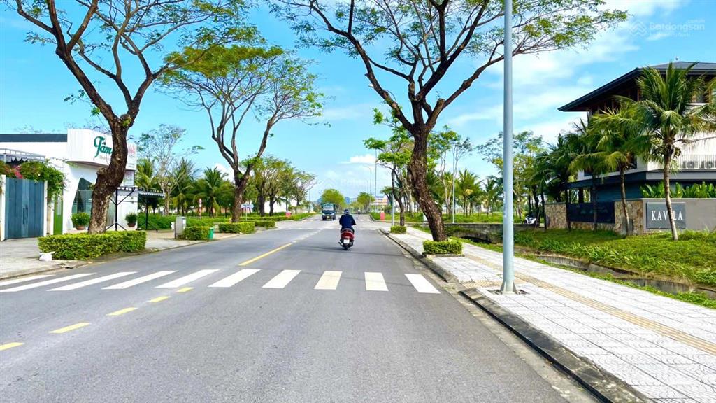 Sở hữu lô đất biệt thự fpt ven kênh phù hợp xây biệt thự để ở và nghỉ dưỡng