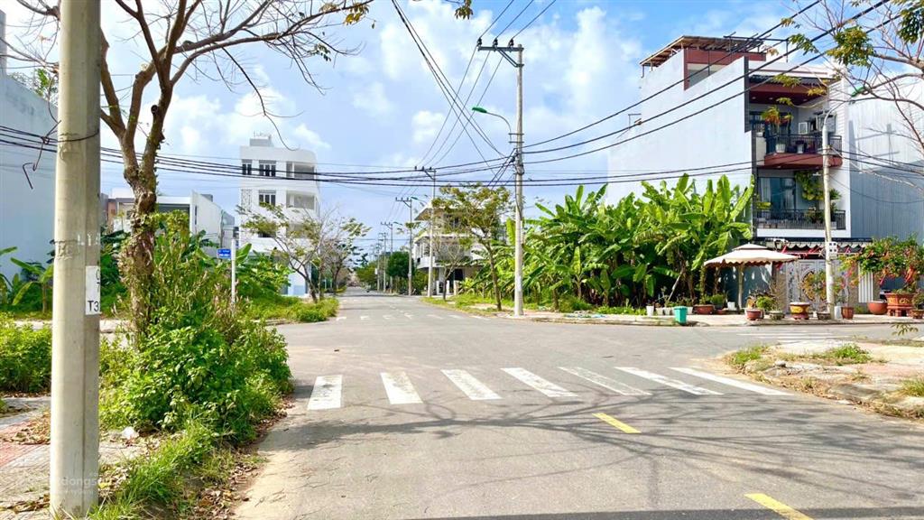 Hàng hiếm lô góc 3 mặt tiền nguyễn đình thi siêu đẹp view sông