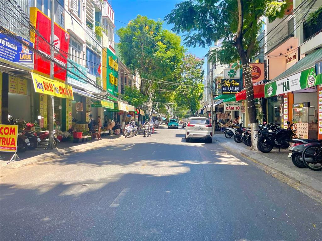 Bán nhà đường hoàng diệu ngay đối diện chợ khu kinh doanh đông đúc giá cực tốt