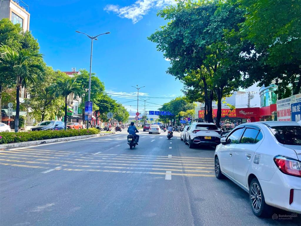 Chủ cần bán nhanh mặt tiền 2 tháng 9 ngay trung tâm đà nẵng, giá cực tốt hơn mặt bằng khu vực