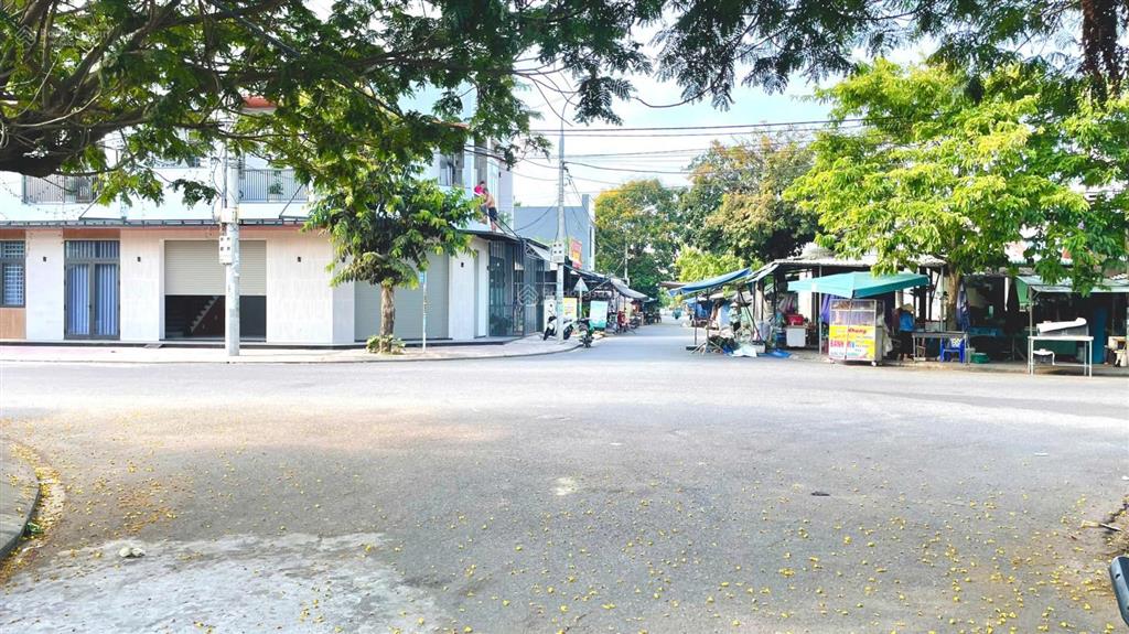 Lô góc trung tâm chợ thanh quýt mặt tiền trục chính, vừa ở vừa kinh doanh