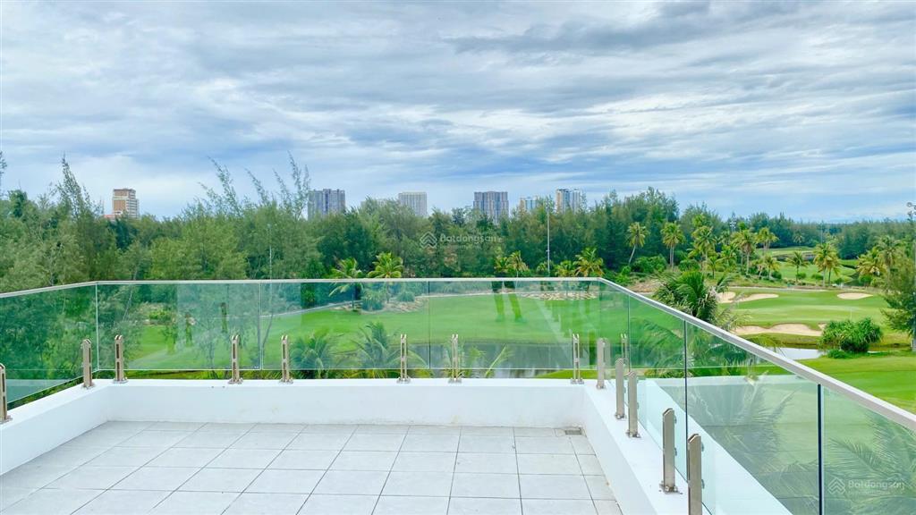 Một căn villa song lập 387m2 legend cho 2 thế hệ sống chung nhưng đủ riêng tư cho mỗi gia đình