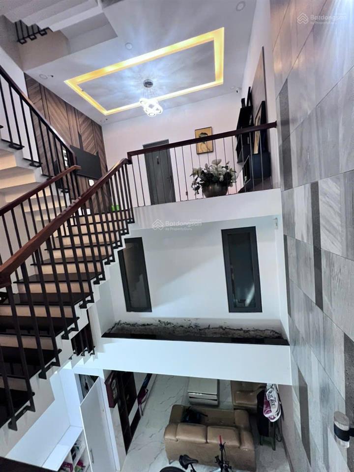 Bán nhà 4 tầng đường hồ trung lượng kiên cố hiện đại giá 9,2 tỷ
