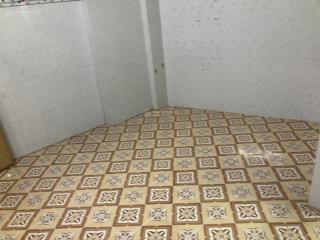 Phòng trọ dưới đất 16m2 có bếp, vệ sinh riêng nằm trong khu an ninh
