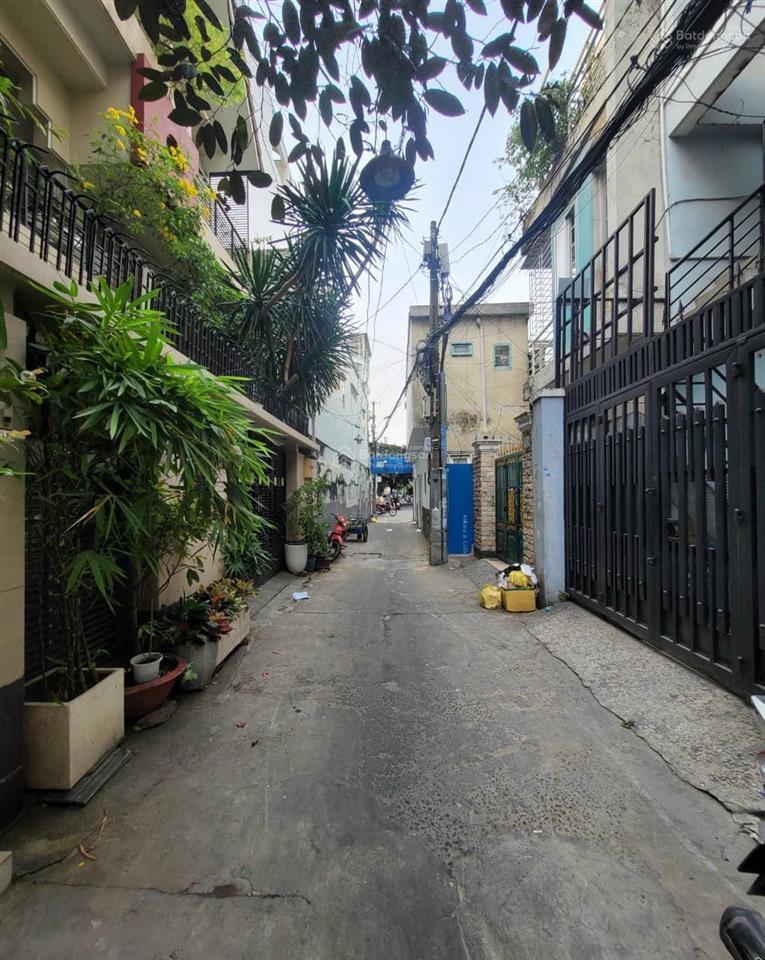 Cho nữ thuê phòng diện tích 18m2 có máy lạnh, giờ giấc tự do giá 4 tr. 0918 141 ***