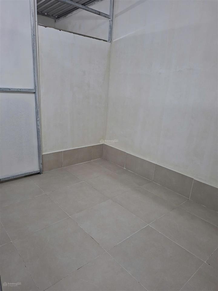 Cho thuê nhà trọ 3tr/tháng, dt 4mx12.5m, hẻm 3137 phạm thế hiển  p7  q8