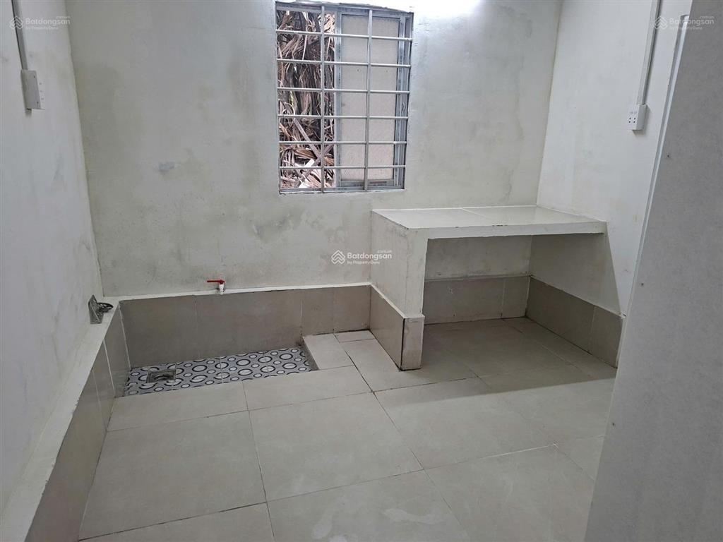 Cho thuê nhà trọ 1,4 triệu/tháng, dt 4mx7.5m, trệt, hẻm 3137 phạm thế hiển, p7, q8