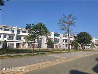 Bán nhà bà rịa city gate sổ hồng hoàn công 6x20m giá 4.250 tỷ 0933 366 ***