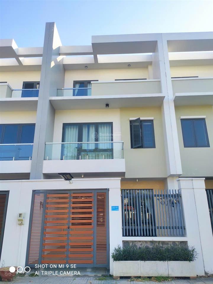 Nhà ngộp cần bán gấp bà rịa city gate sổ hồng hoàn công 6x20m giá 4.050 tỷ ngay siêu thị go