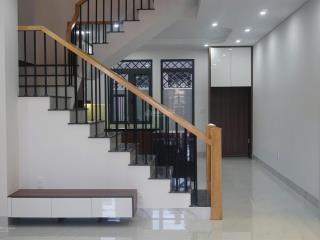 Cần bán gấp nhà hoàn công full nội thất gần siêu thị go giá 5.950 tỷ đối diện trường mầm non