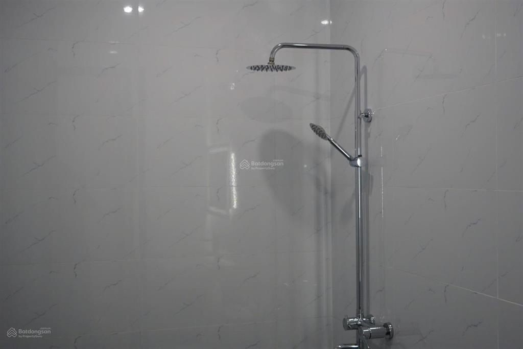 Cần bán gấp nhà hoàn công full nội thất gần siêu thị go giá 5.950 tỷ đối diện trường mầm non