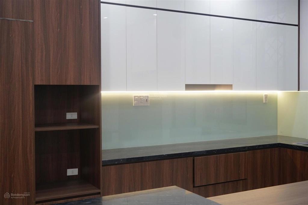 Cần bán gấp nhà hoàn công full nội thất gần siêu thị go giá 5.950 tỷ đối diện trường mầm non