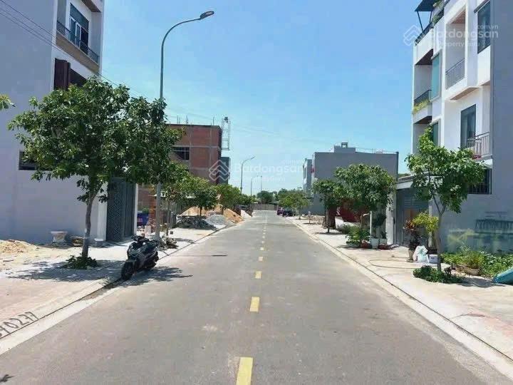 Cần bán đất tđc hòa long siêu đẹp giá 2.x tỷ ngay công viên 0933 366 ***