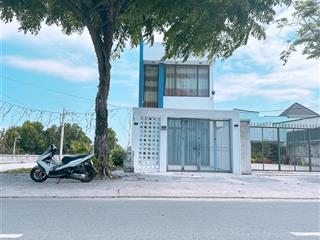 Bán nhà mặt tiền võ thị sáu long tâm bà rịa cũ giá 4.5 tỷ 106m²  0933 366 ***