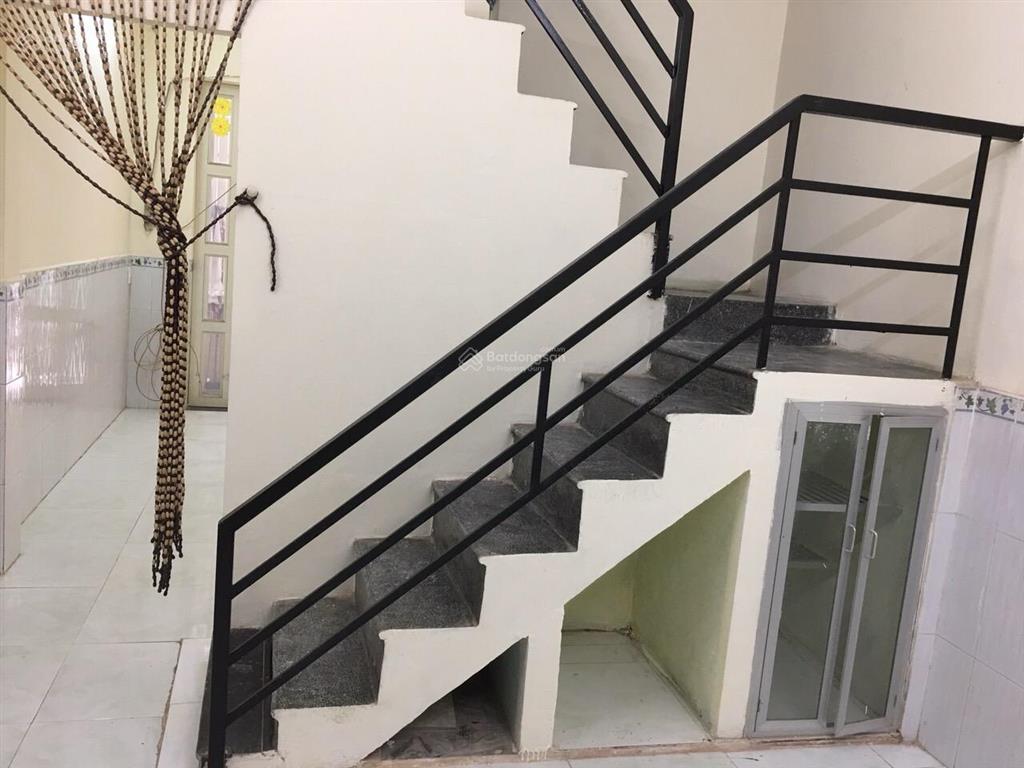 Bán nhà riêng 70m2 sổ hồng riêng