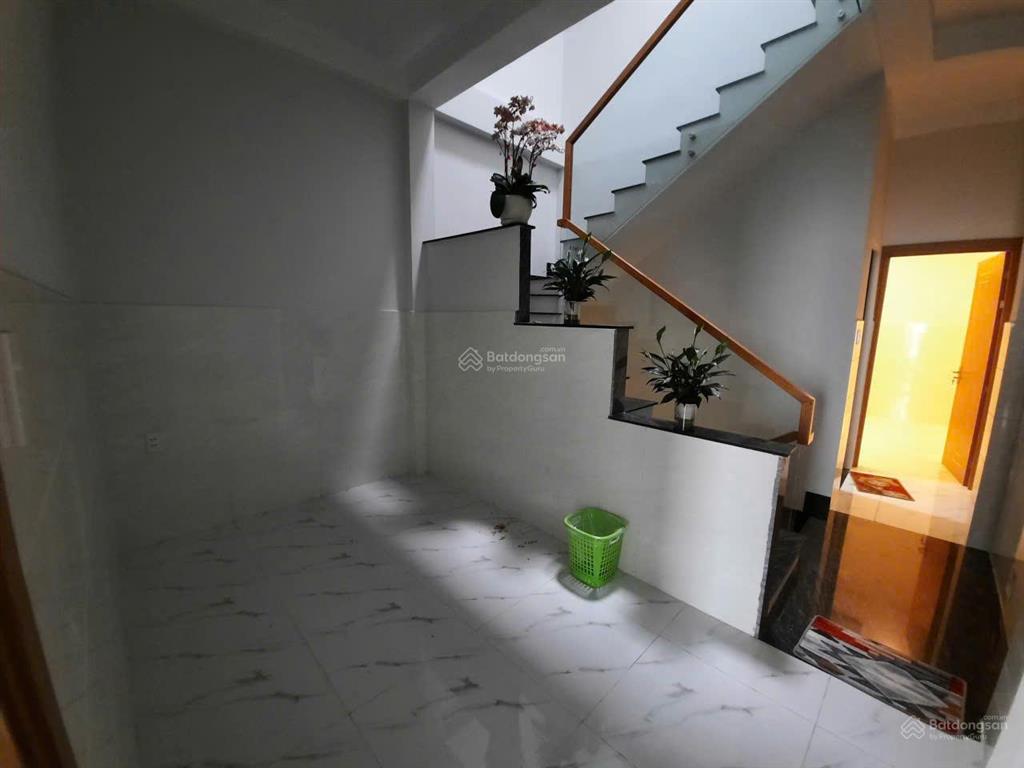 Chính chủ cần bán nhà lê văn việt dt 69m2, hoàn công đầy đủ, full nội thất, giá 6,2 ty