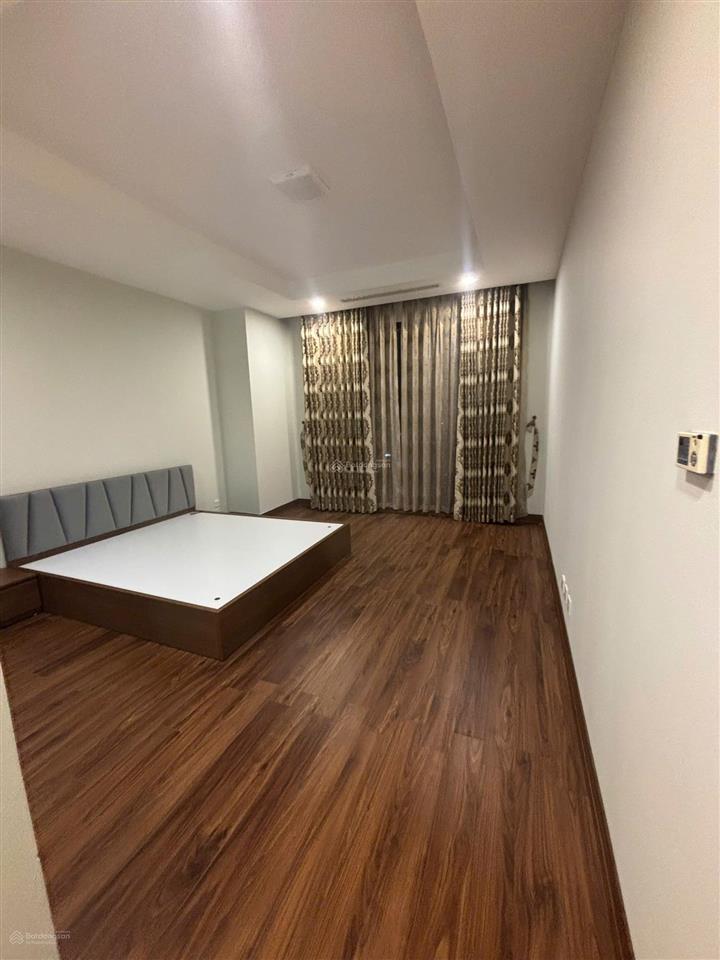 Chính chủ cho thuê căn hộ r1 royal city. giá tốt