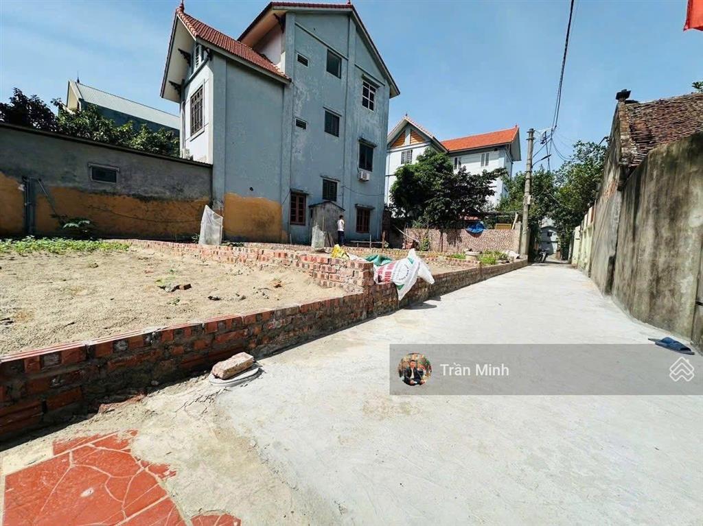 Chính chủ cần bán .giá 4 tỷ. siêu phẩm nhỏ xinh sát chân cầu tứ liên cần bay gấp!