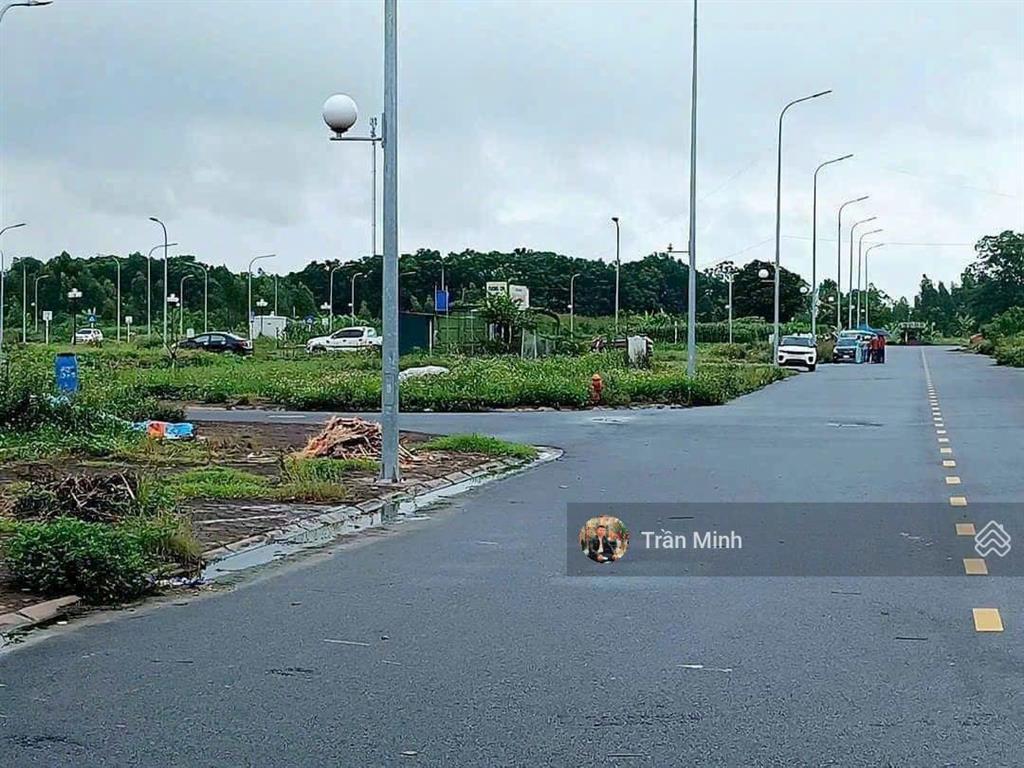 Làn 1  điểm x1  lê xá  mai lâm  đường 8m  gần cầu đông trù  vinhomes cổ loa . dt 80m2.