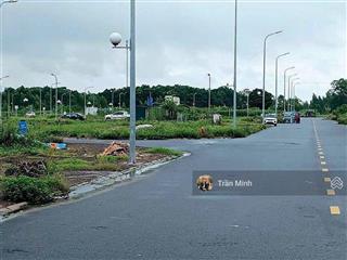 Làn 1  điểm x1  lê xá  mai lâm  đường 8m  gần cầu đông trù  vinhomes cổ loa . dt 80m2.