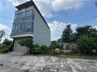 Bán đất giãn dân đông ngàn. ( gần vin cổ loa )
địa chỉ  thôn đông ngàn, xã đông anh ( x. đông hội