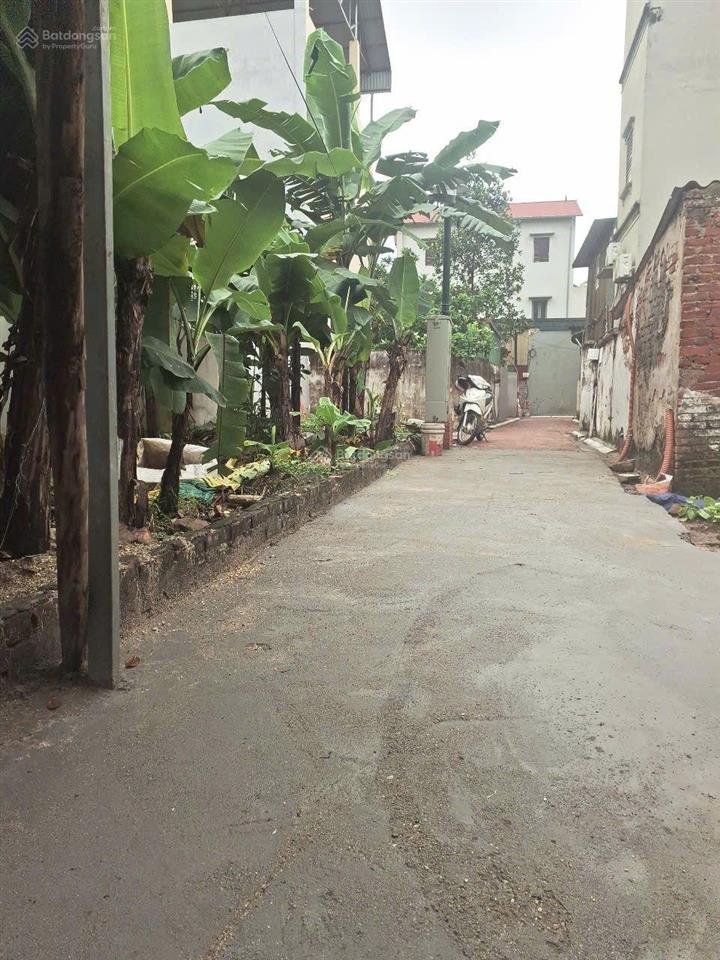 Tại thôn lại đà, xã đông anh hà nội
diện tích 40m2 mặt tiền 4.38m hậu = 4.38m