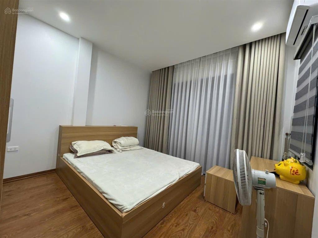 Bán nhà dân xây 4 tầng 2 mặt thoáng tại thôn đông trù  đông anh. thiết kế 1 phòng khách, bếp