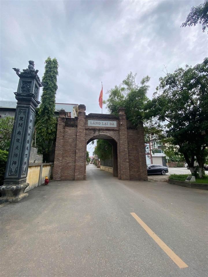 #bán đất gần hồ lại đà  đông hội
diện tích 40m
mặt tiền 4.38m hậu = 4.38m khuôn thửa đẹp.