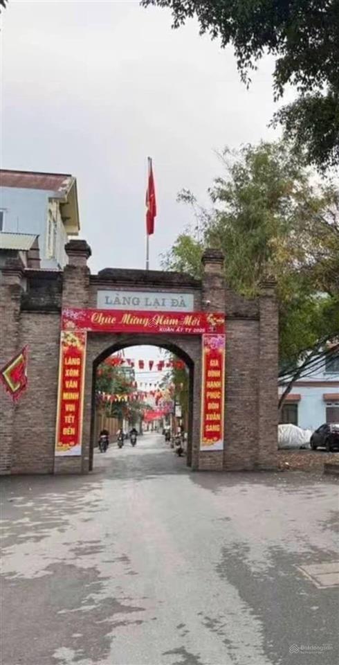 Bán đất gần hồ lại đà  đông hội diện tích 40m2.
mặt tiền 4.38m hậu = 4.38m khuôn thửa đẹp