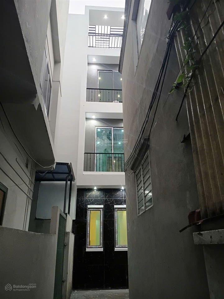Nhà 4 tầng 2 mặt thoáng mới xây giá chỉ 4,6 tỷ vị trí cổ loa đông anh hà nội