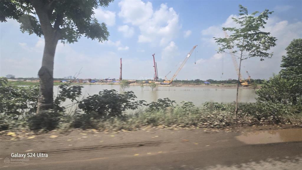 Giá chỉ 3,9 tỷ 80m đất đẹp gần đường dẫn cầu tứ liên địa chỉ thôn thạc quả, xã dục tú