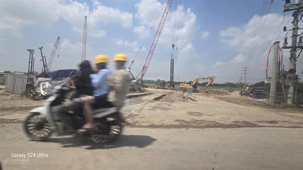 Giá chỉ 3,9 tỷ 80m đất đẹp gần đường dẫn cầu tứ liên địa chỉ thôn thạc quả, xã dục tú