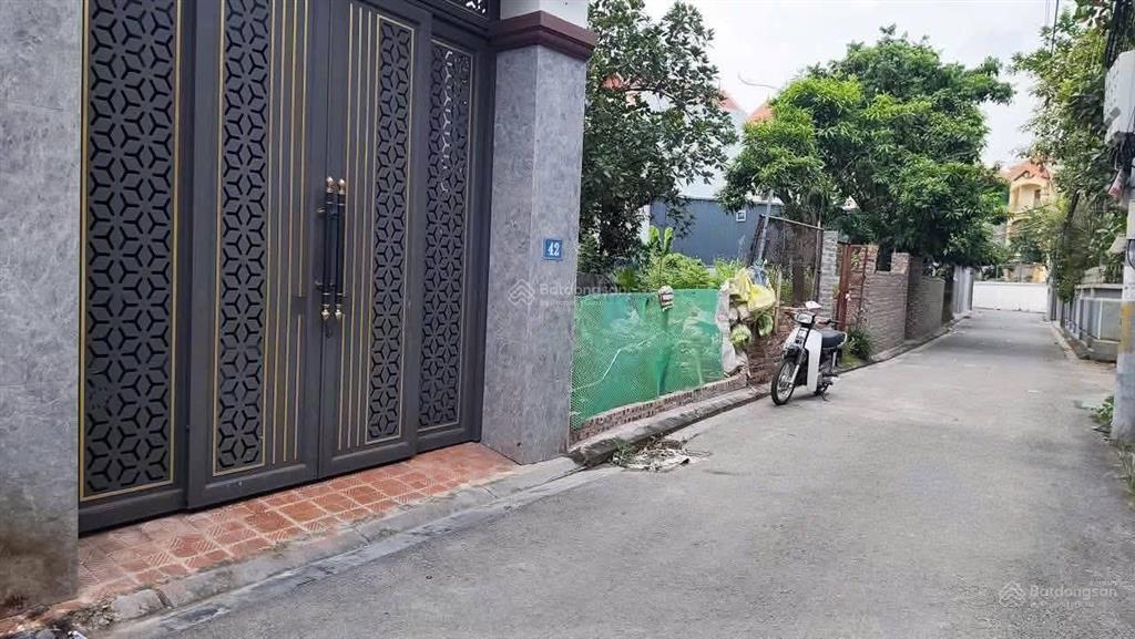 Bán đất thôn lại đà đông hội, đông anh, hà nội + diện tích 52m. mặt tiền 3,8m
+ đường thông