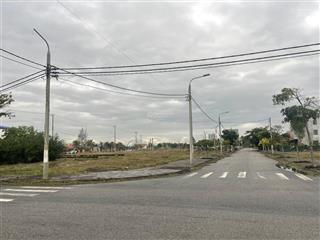 Kđt ngọc dương  chính chủ cần bán lô đất đẹp đường 7.5m sát sông cổ cò  giá tốt